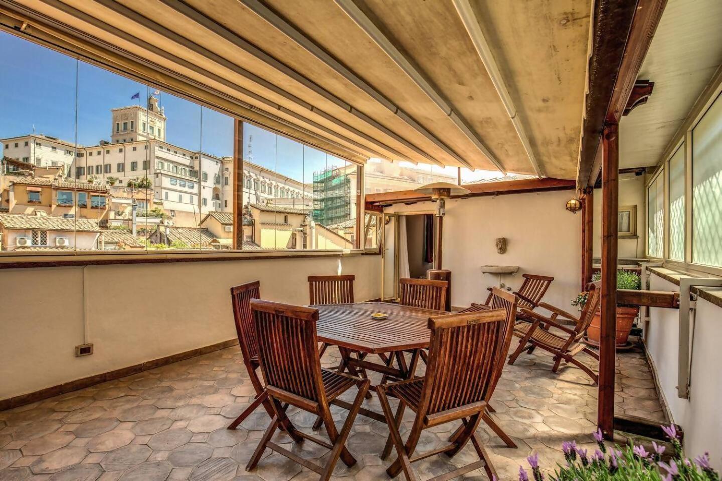 ローマAttic With Terrace By Trevi Fountainアパートメント エクステリア 写真