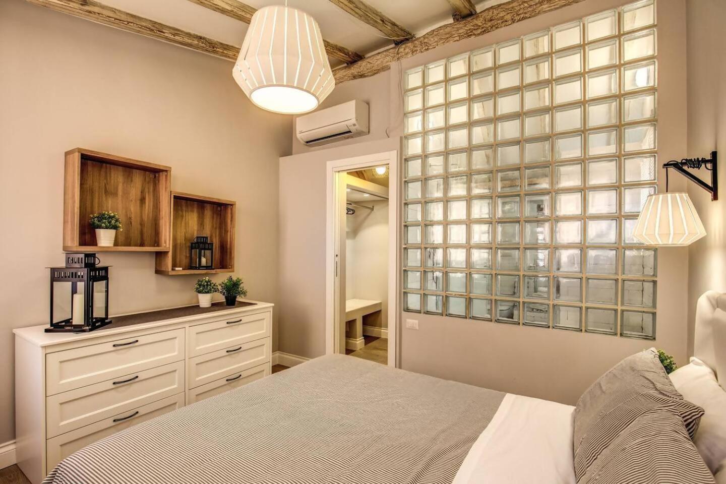 ローマAttic With Terrace By Trevi Fountainアパートメント エクステリア 写真